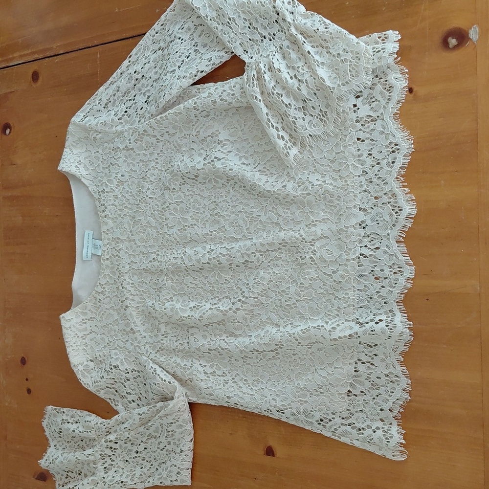 Adrienne Vittadini Elegant Cream Lace Blouse Medium